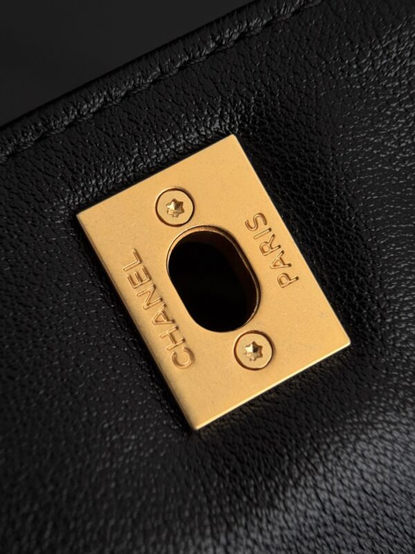 CHANEL - Image 8