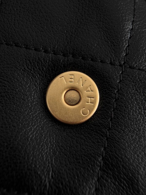 CHANEL - Image 6