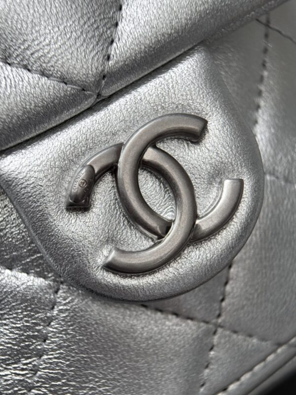 CHANEL - Image 3