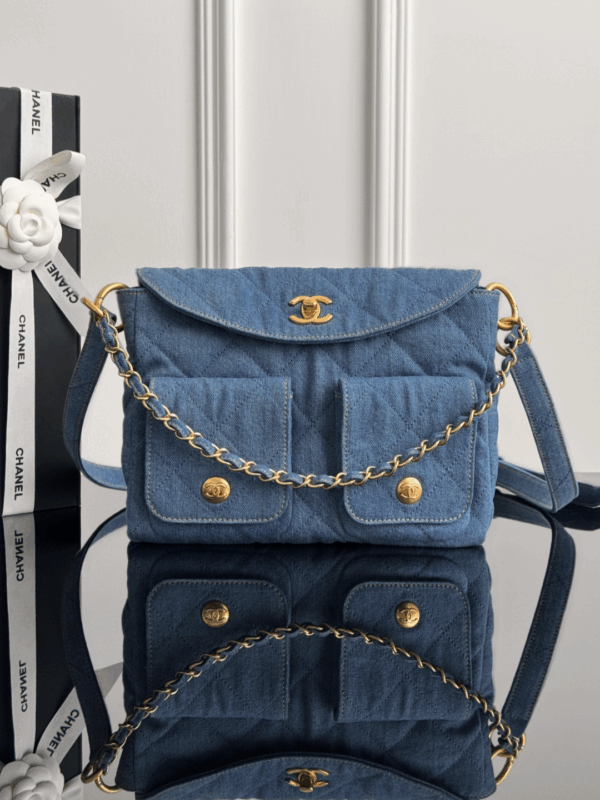CHANEL - Image 11