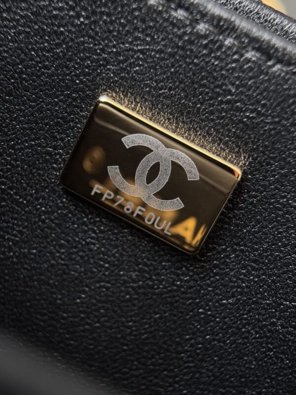 CHANEL - Image 4