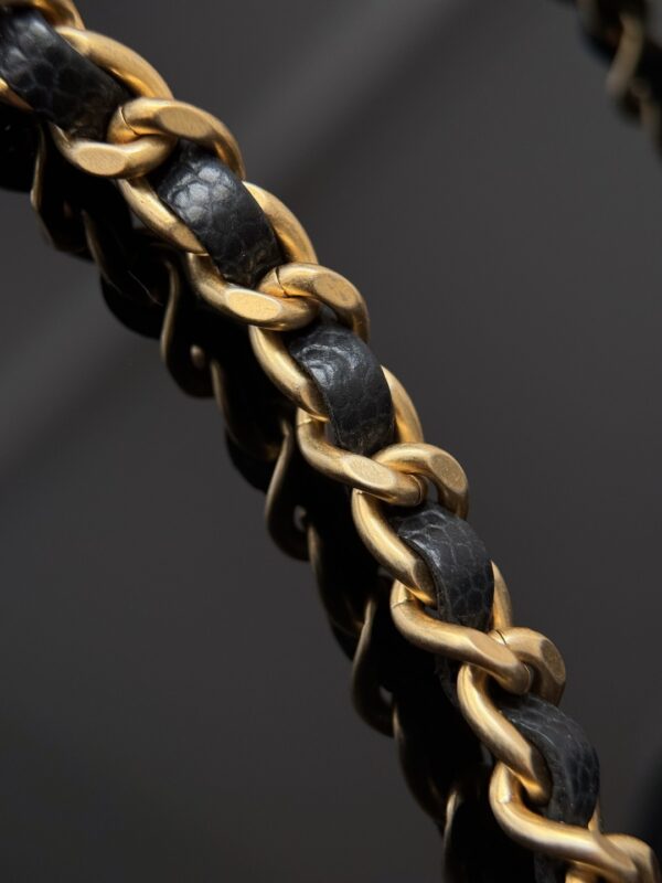 CHANEL - Image 8