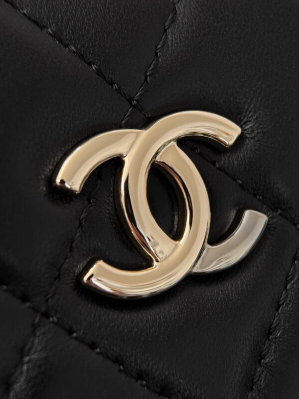 CHANEL - Image 4