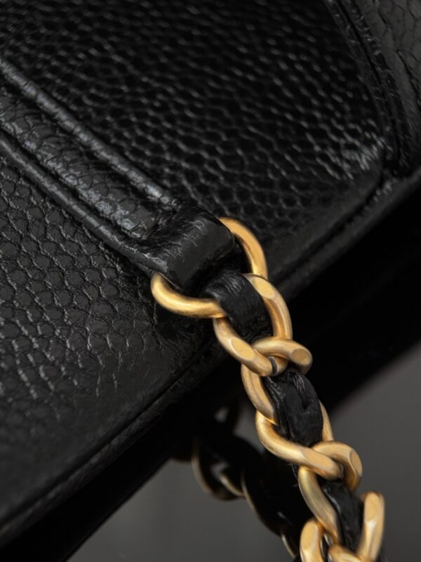 CHANEL - Image 5