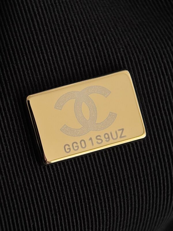 CHANEL - Image 5