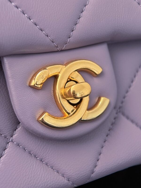 CHANEL - Image 2