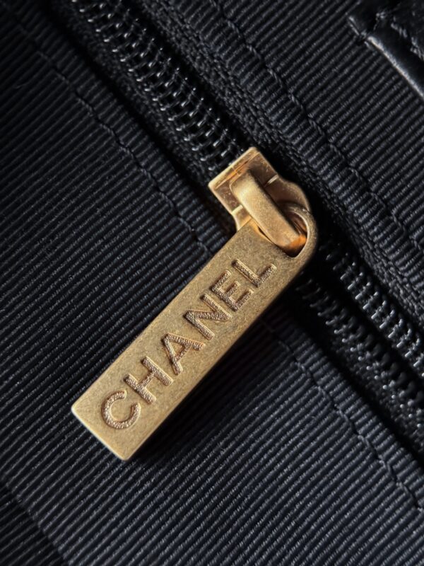 CHANEL - Image 8