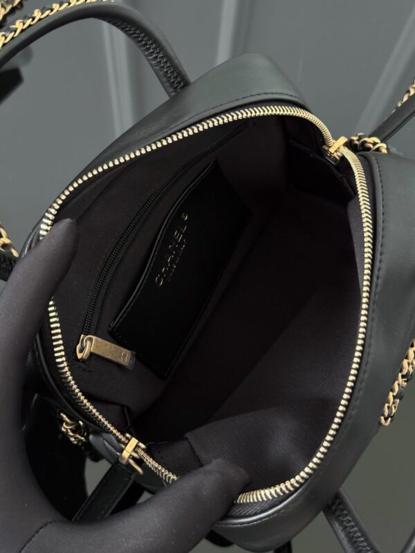 CHANEL - Image 9