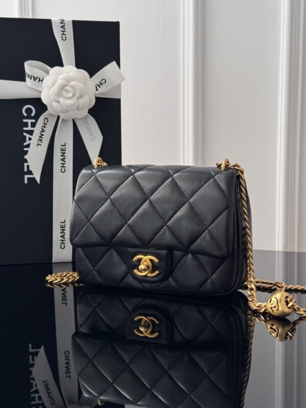 CHANEL