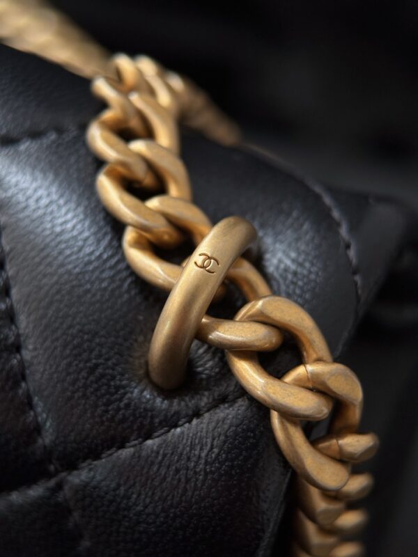 CHANEL - Image 4