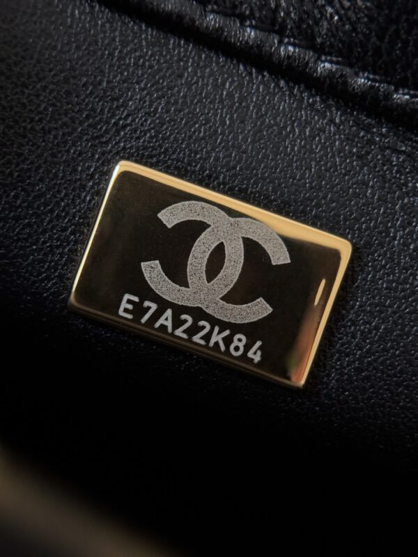 CHANEL - Image 7