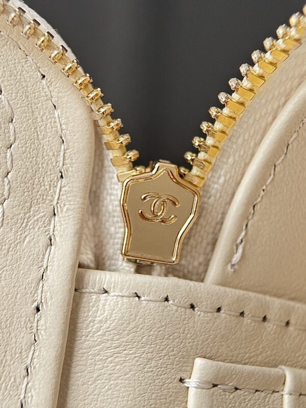 CHANEL - Image 6