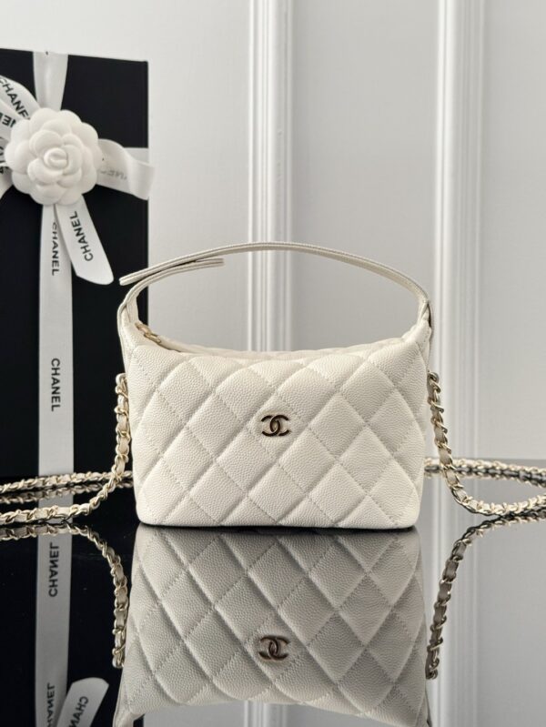 CHANEL - Image 4