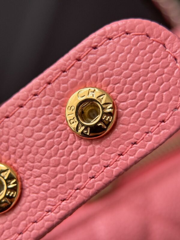 CHANEL - Image 8