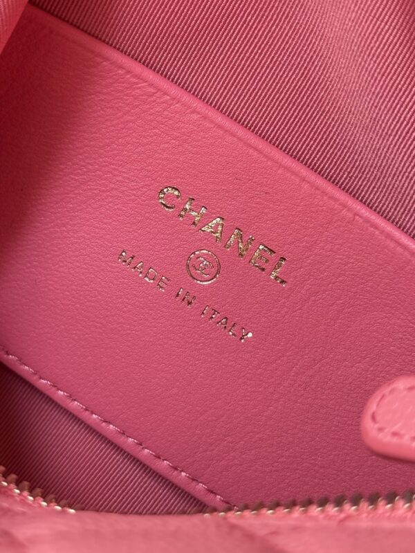 CHANEL - Image 10