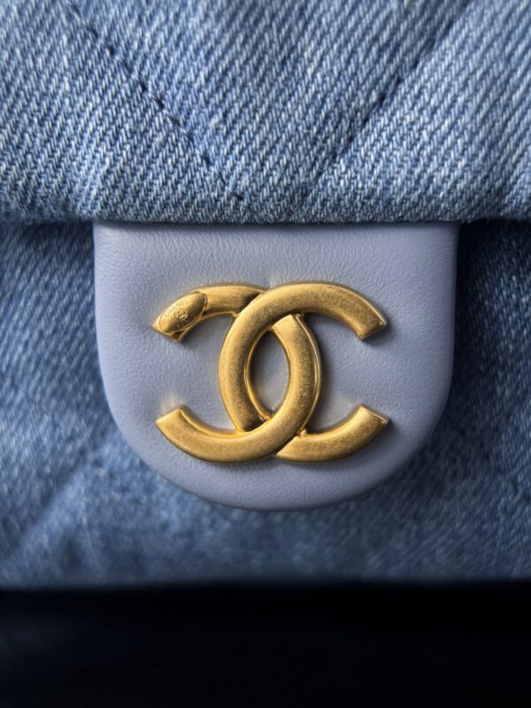 CHANEL - Image 2