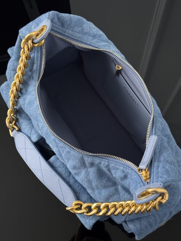 CHANEL - Image 9
