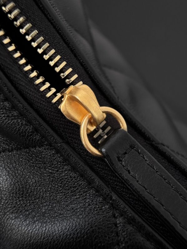 CHANEL - Image 4