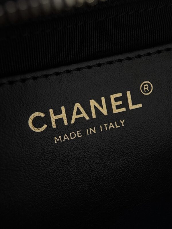 CHANEL - Image 8