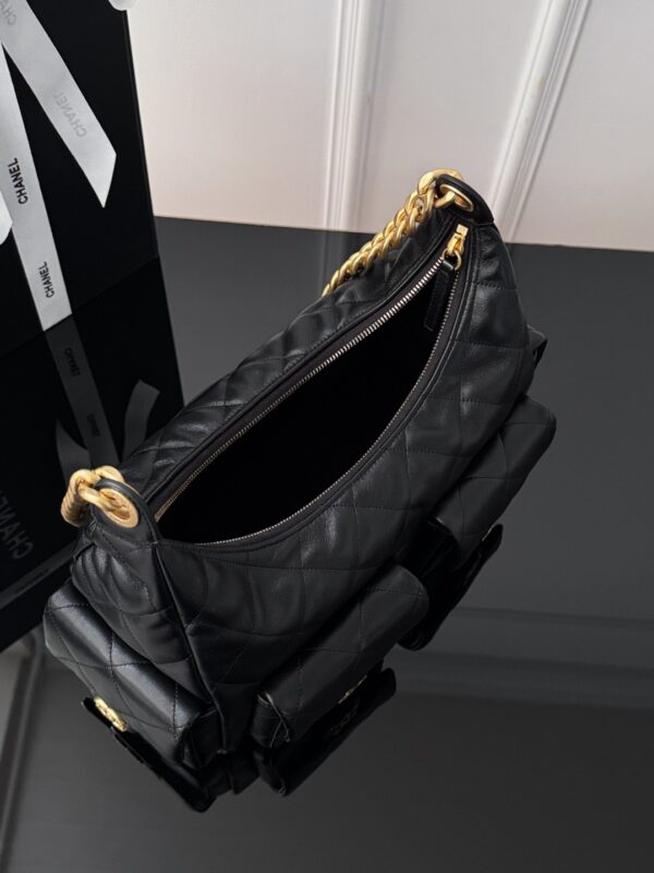 CHANEL - Image 9