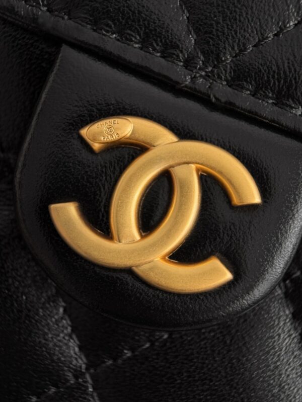 CHANEL - Image 5