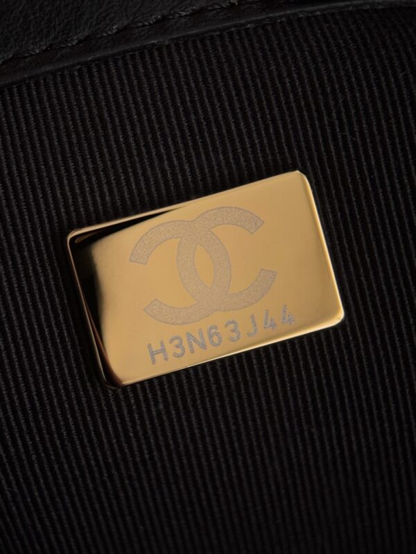 CHANEL - Image 8
