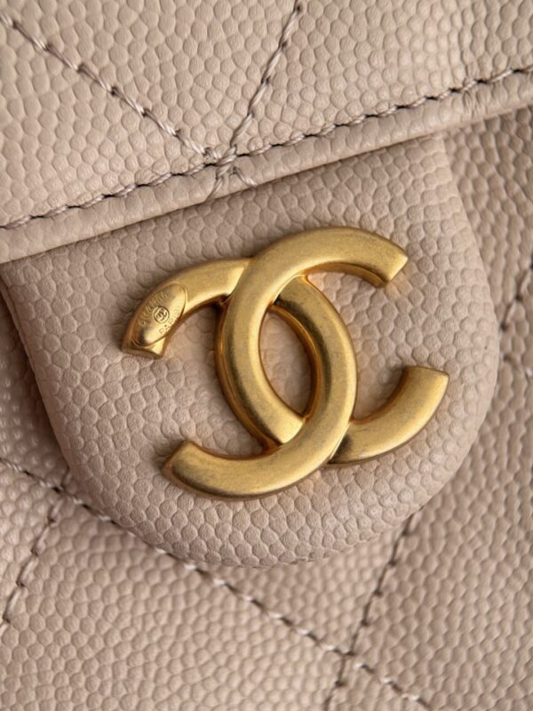 CHANEL - Image 4