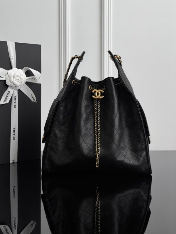 CHANEL - Image 11