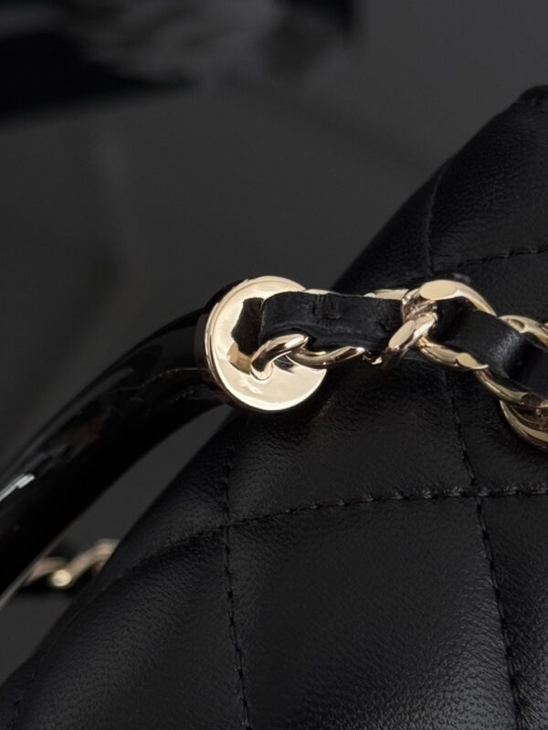 CHANEL - Image 3