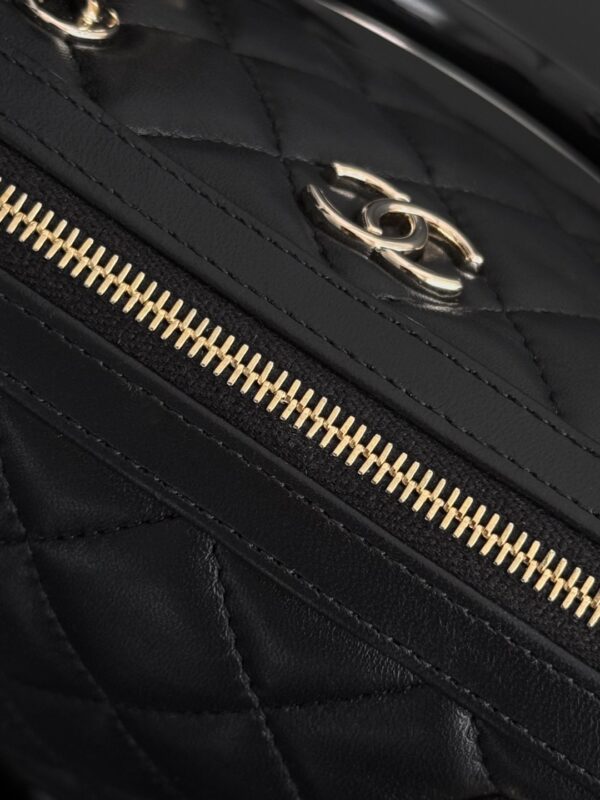CHANEL - Image 7