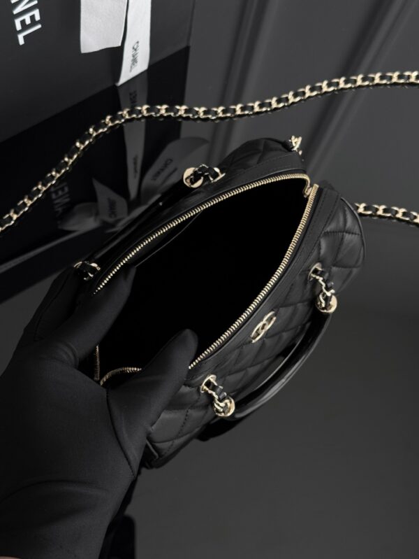 CHANEL - Image 9