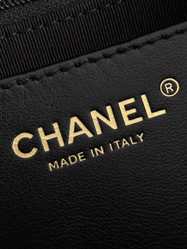 CHANEL - Image 5