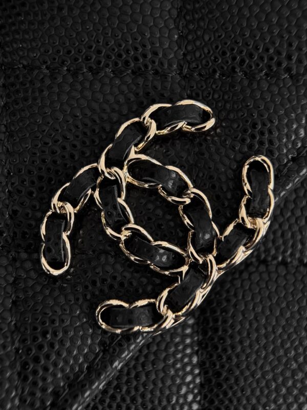 CHANEL - Image 2