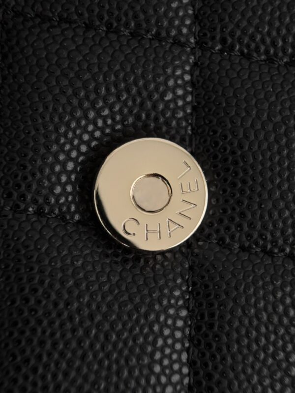 CHANEL - Image 4
