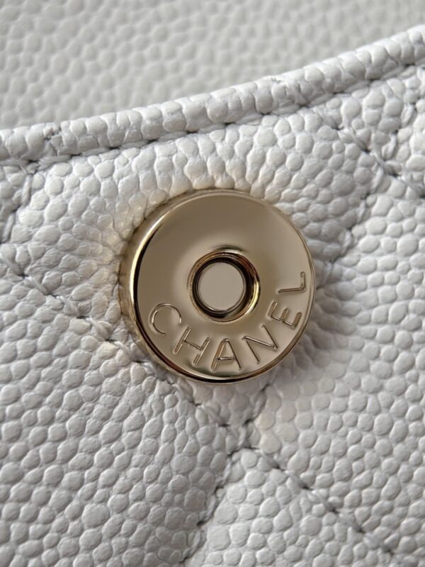 CHANEL - Image 4