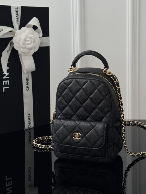 CHANEL - Image 12