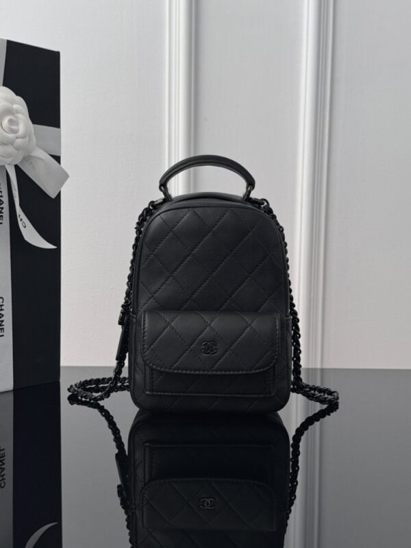 CHANEL - Image 13