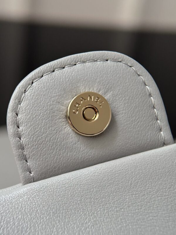 CHANEL - Image 5