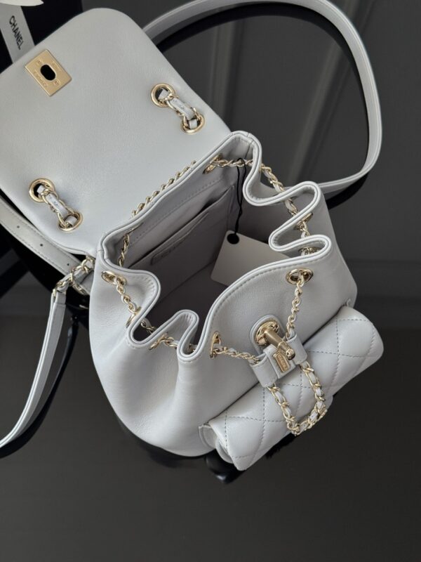 CHANEL - Image 9