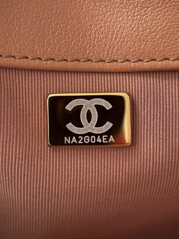 CHANEL - Image 8