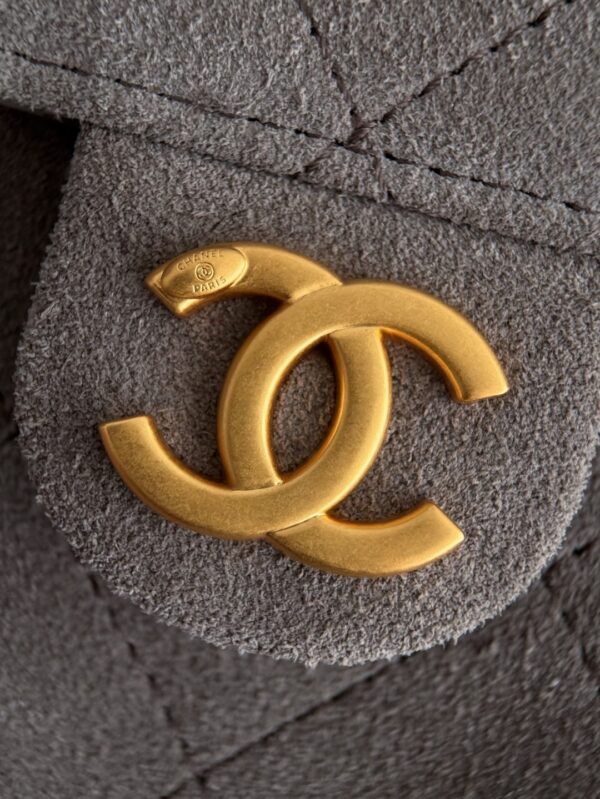 CHANEL - Image 3