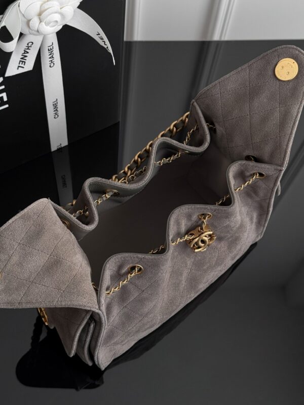 CHANEL - Image 9