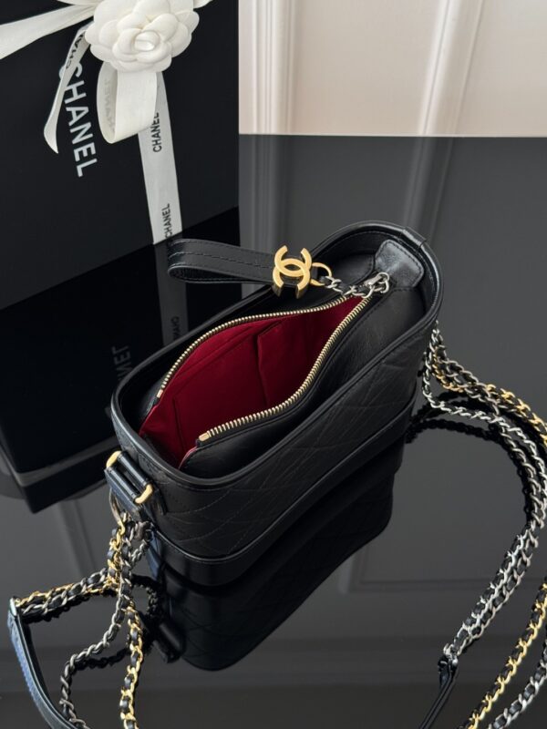 CHANEL - Image 9