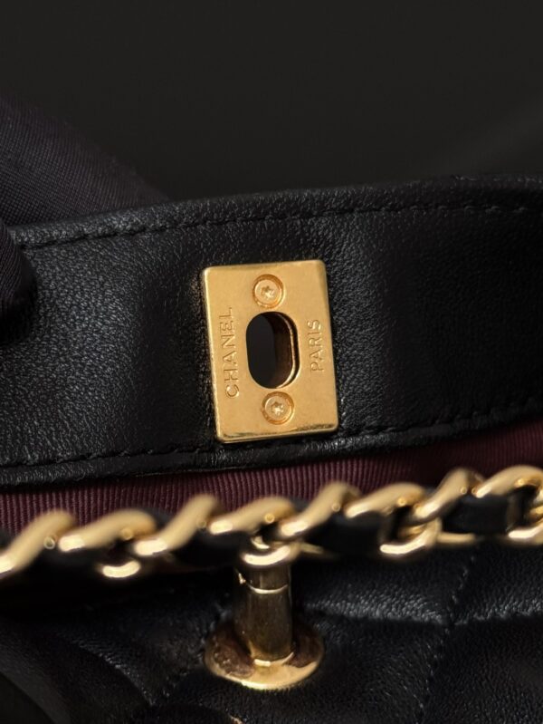 CHANEL - Image 3