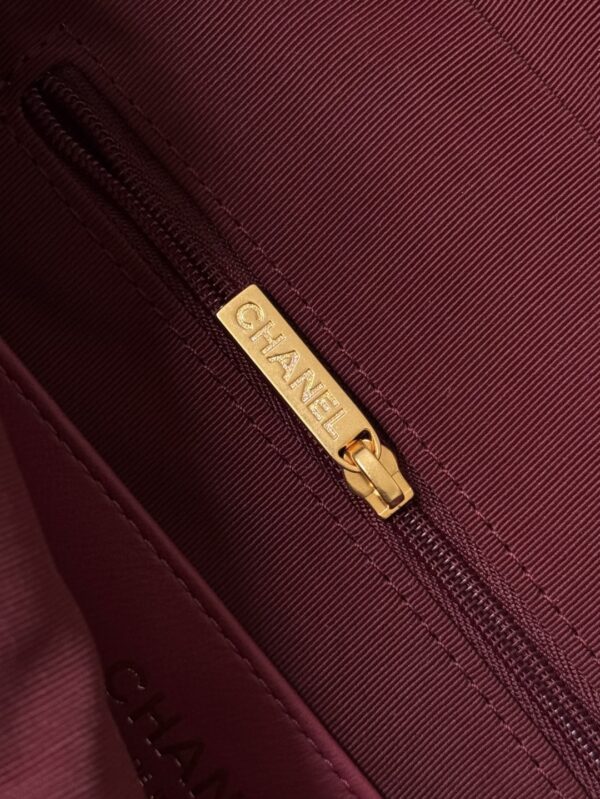CHANEL - Image 8