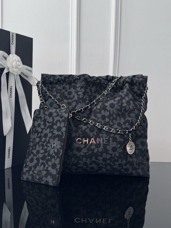 CHANEL - Image 13