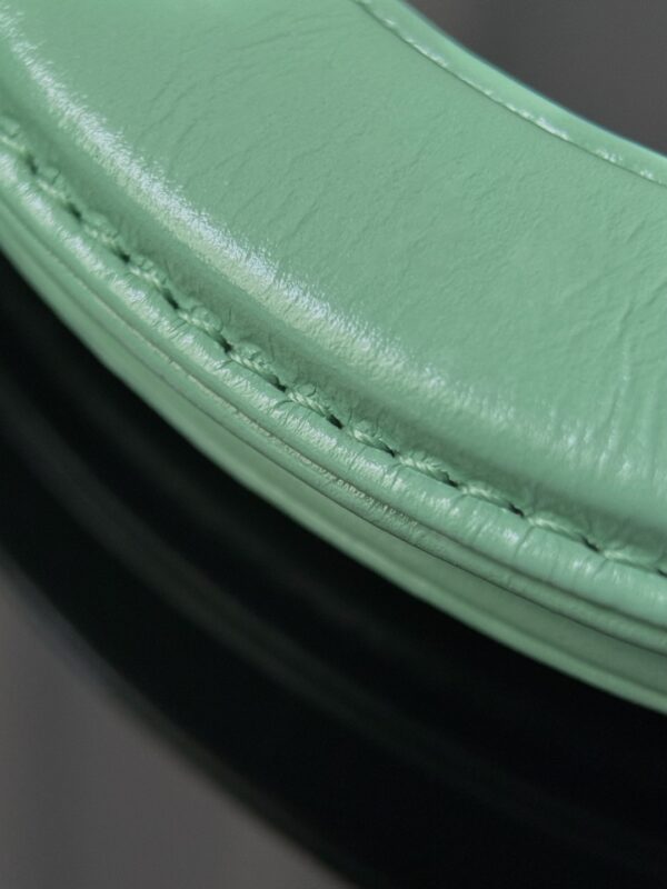 CHANEL - Image 8