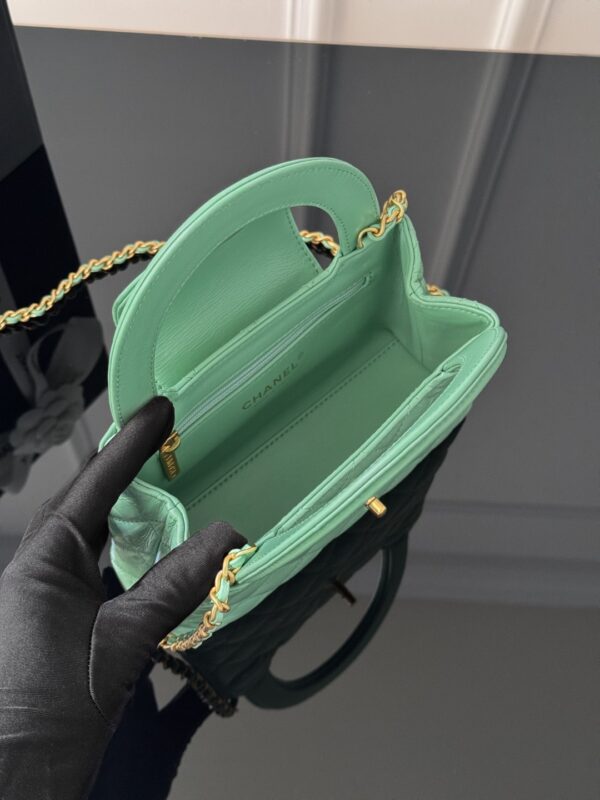 CHANEL - Image 9
