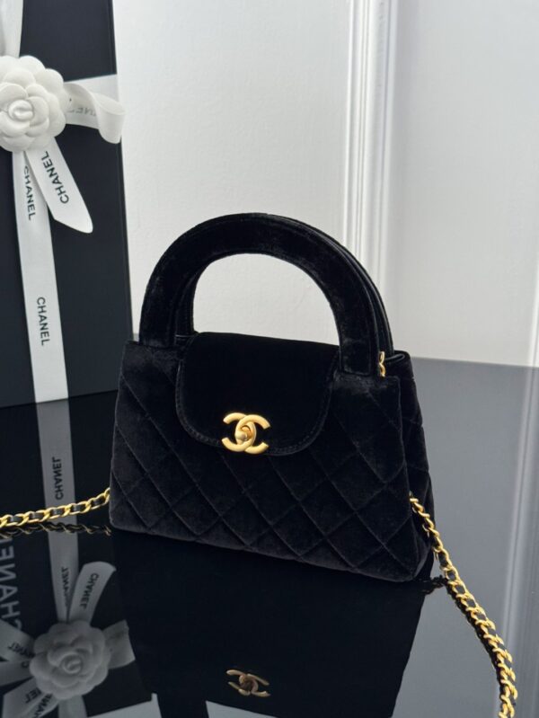 CHANEL - Image 11