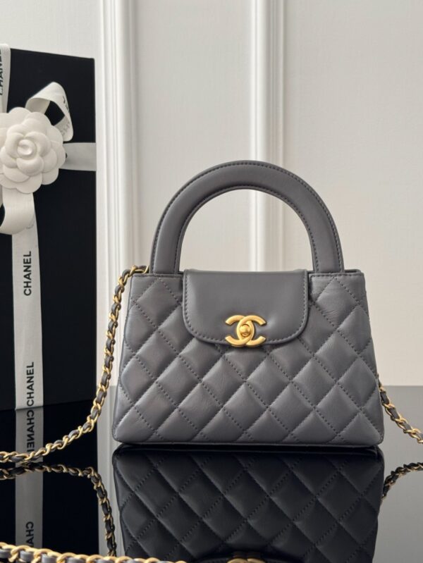 CHANEL - Image 16